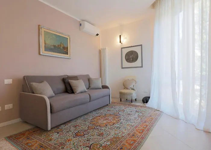 Uptown - Sabrina's Charming