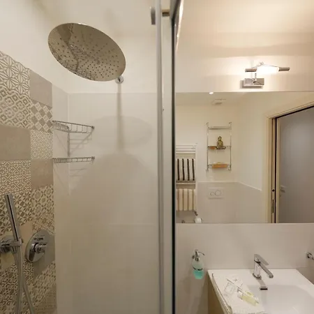 Uptown - Sabrina's Charming Siena