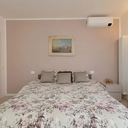 Appartamento Uptown - Sabrina's Charming *