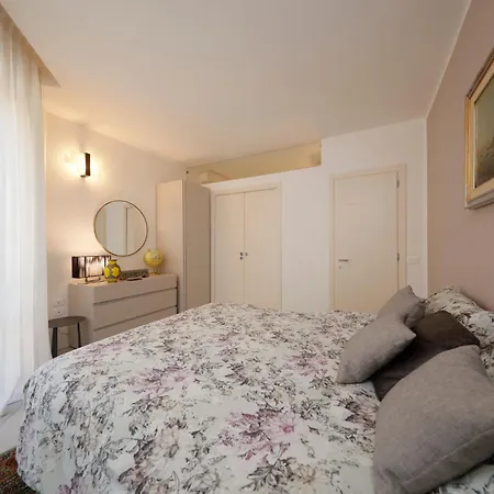 Lejlighed Uptown - Sabrina's Charming Siena