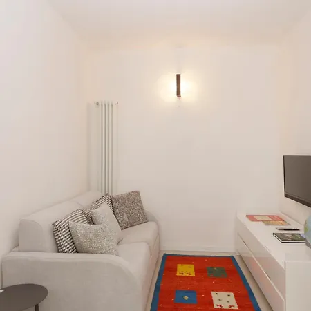 Uptown - Sabrina's Charming *