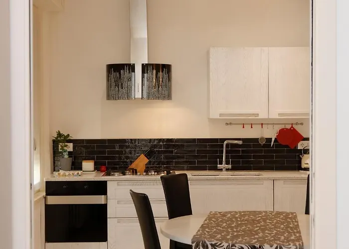 Uptown - Sabrina's Charming * سيينا