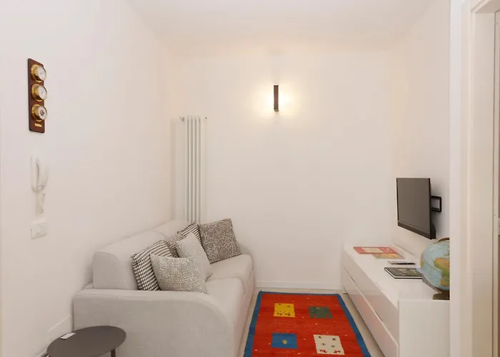 Uptown - Sabrina's Charming *