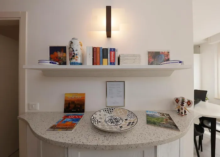 Uptown - Sabrina's Charming Apartment *