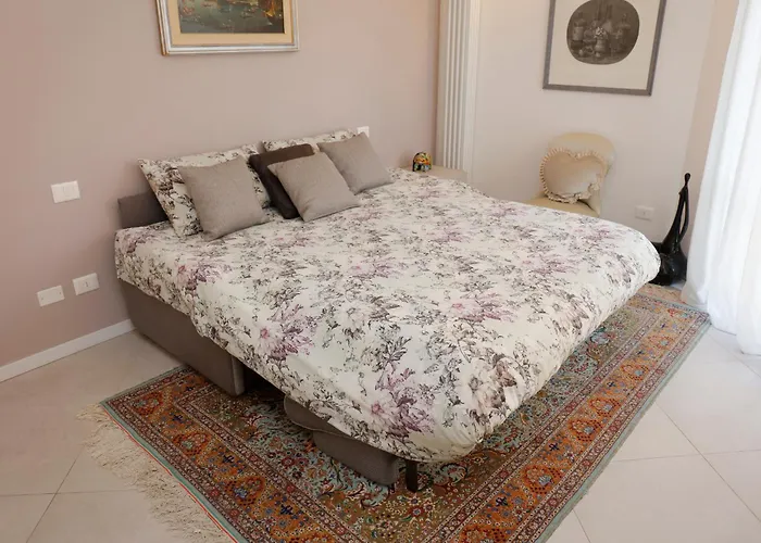 Uptown - Sabrina's Charming *