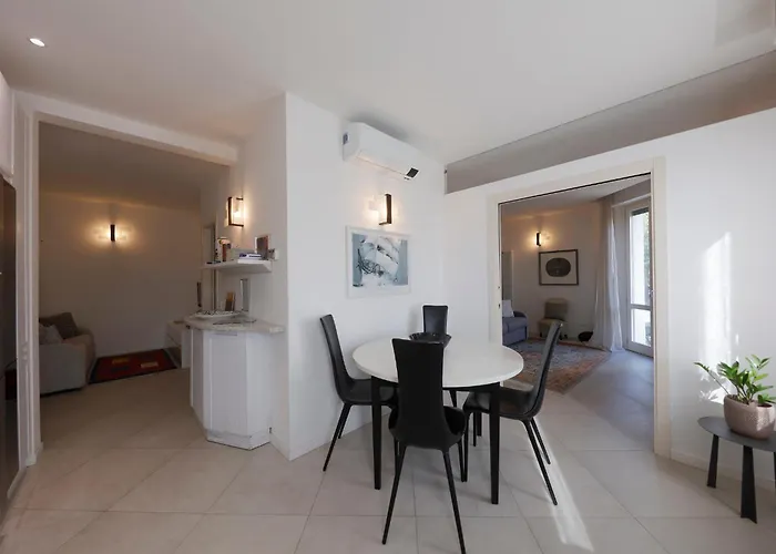 Uptown - Sabrina's Charming 公寓