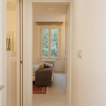 Uptown - Sabrina's Charming Sienne