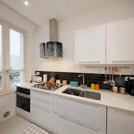 Uptown - Sabrina's Charming Appartement