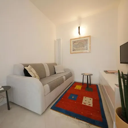 Uptown - Sabrina's Charming Appartement Sienne