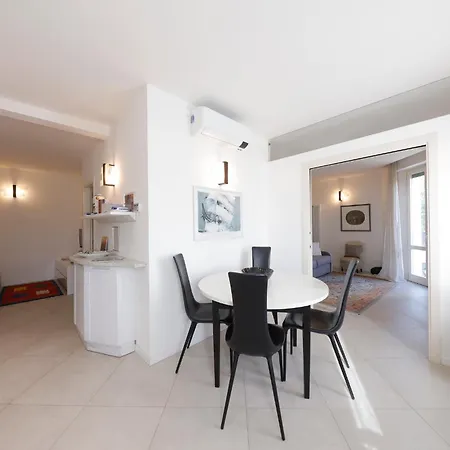 Uptown - Sabrina's Charming 시에나