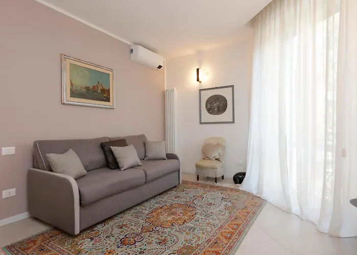 Uptown - Sabrina's Charming *