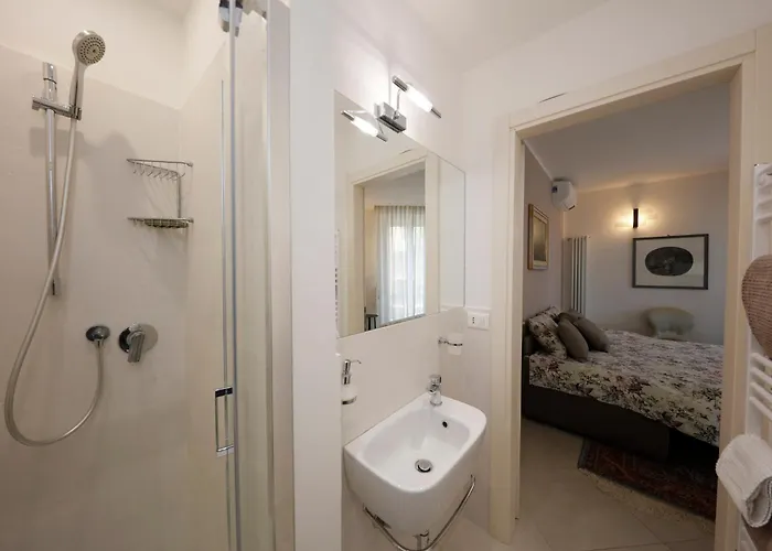 Uptown - Sabrina's Charming Lägenhet *