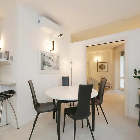 Uptown - Sabrina's Charming Apartamento