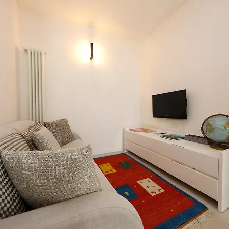 Uptown - Sabrina's Charming Apartamento *