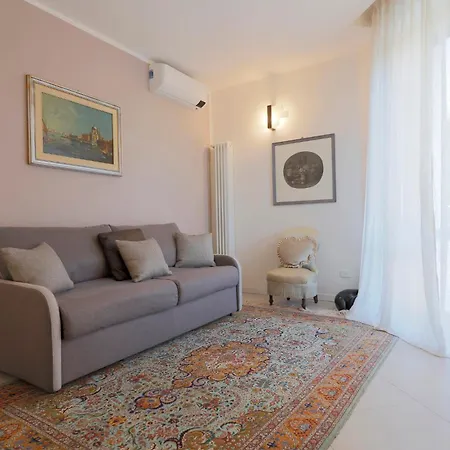 Uptown - Sabrina's Charming