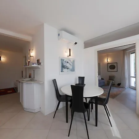 Uptown - Sabrina's Charming Apartamento