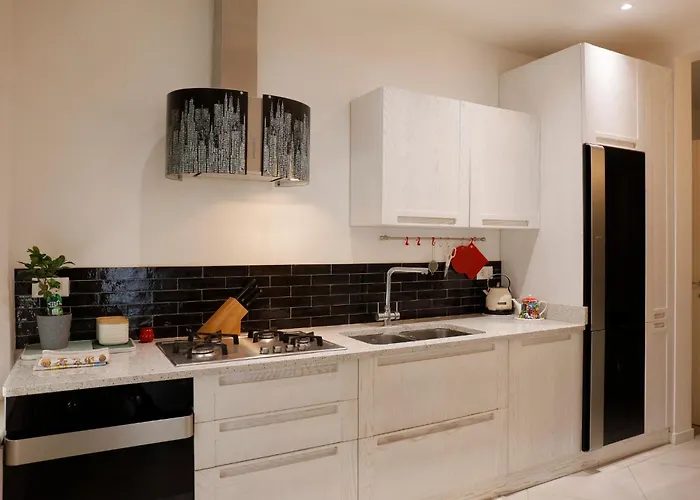 Apartment Uptown - Sabrina's Charming *