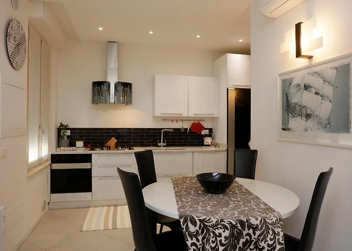 Apartment Uptown - Sabrina's Charming Siena